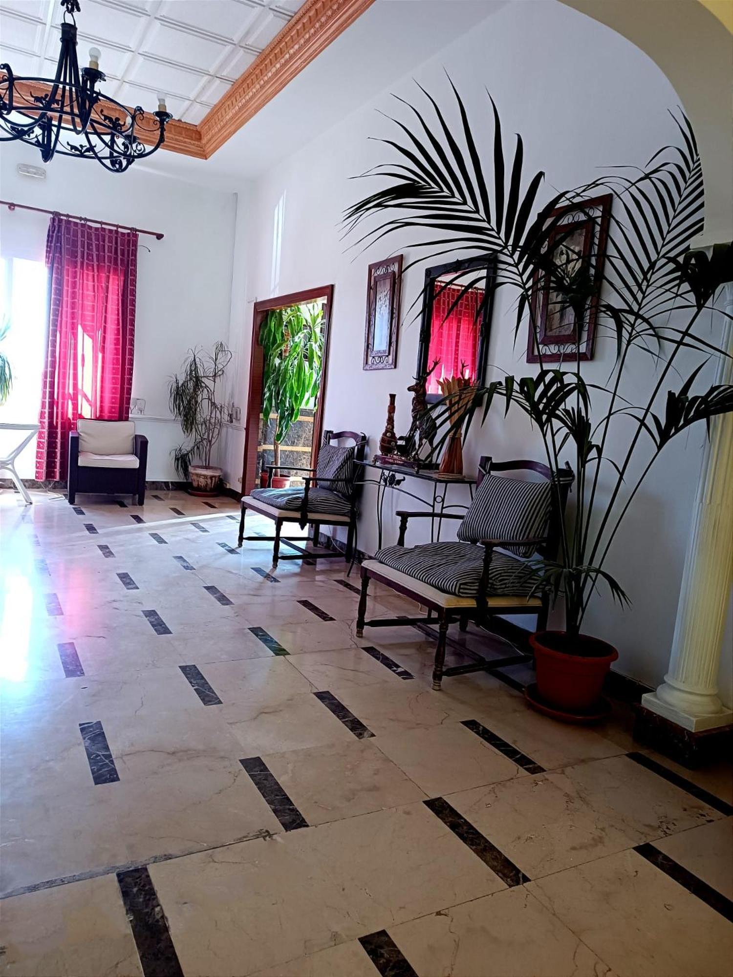 Hostal El Lirio โบยูยอส ปาร์ เดล กนดาโด ภายนอก รูปภาพ
