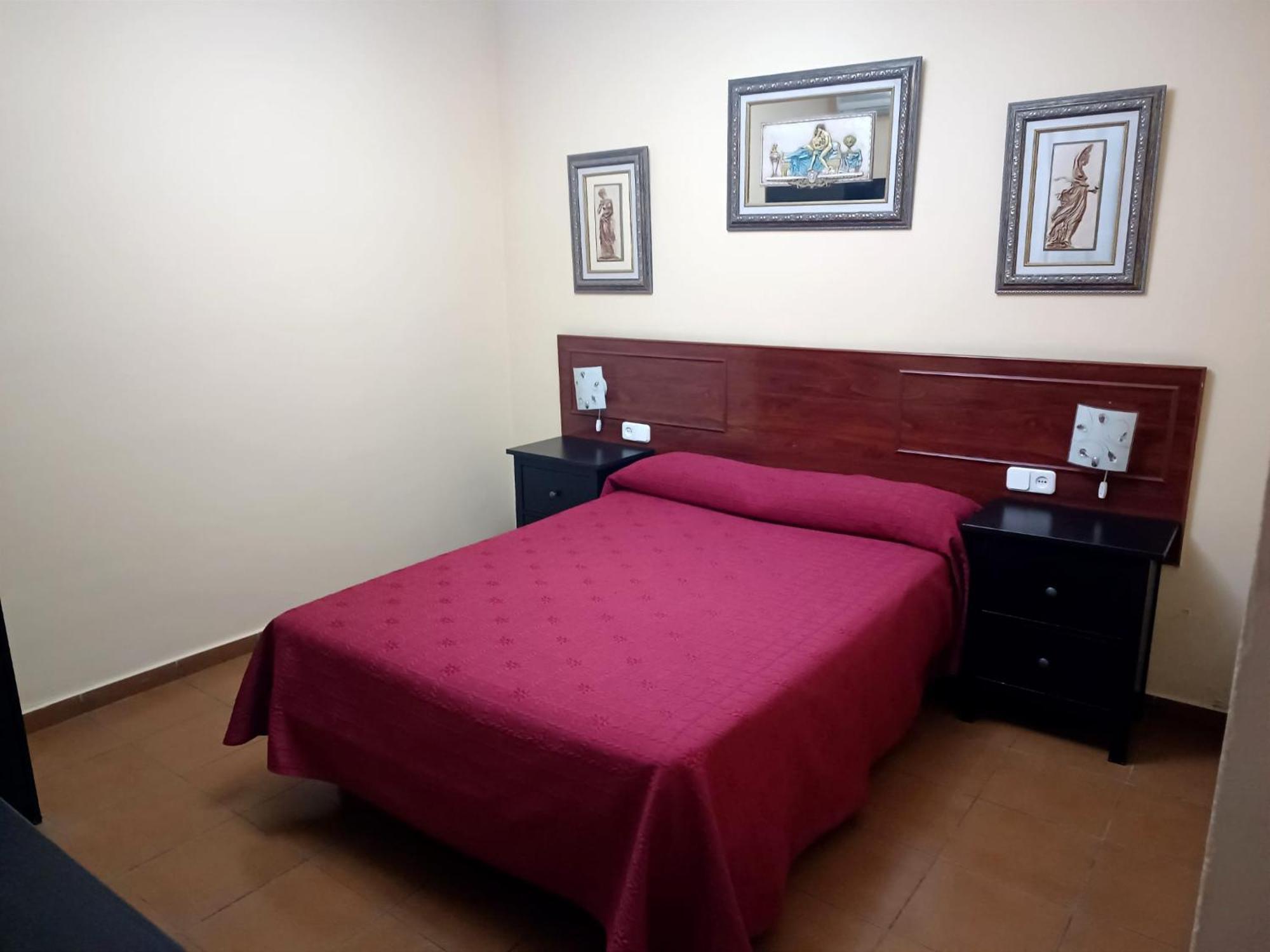 Hostal El Lirio โบยูยอส ปาร์ เดล กนดาโด ภายนอก รูปภาพ